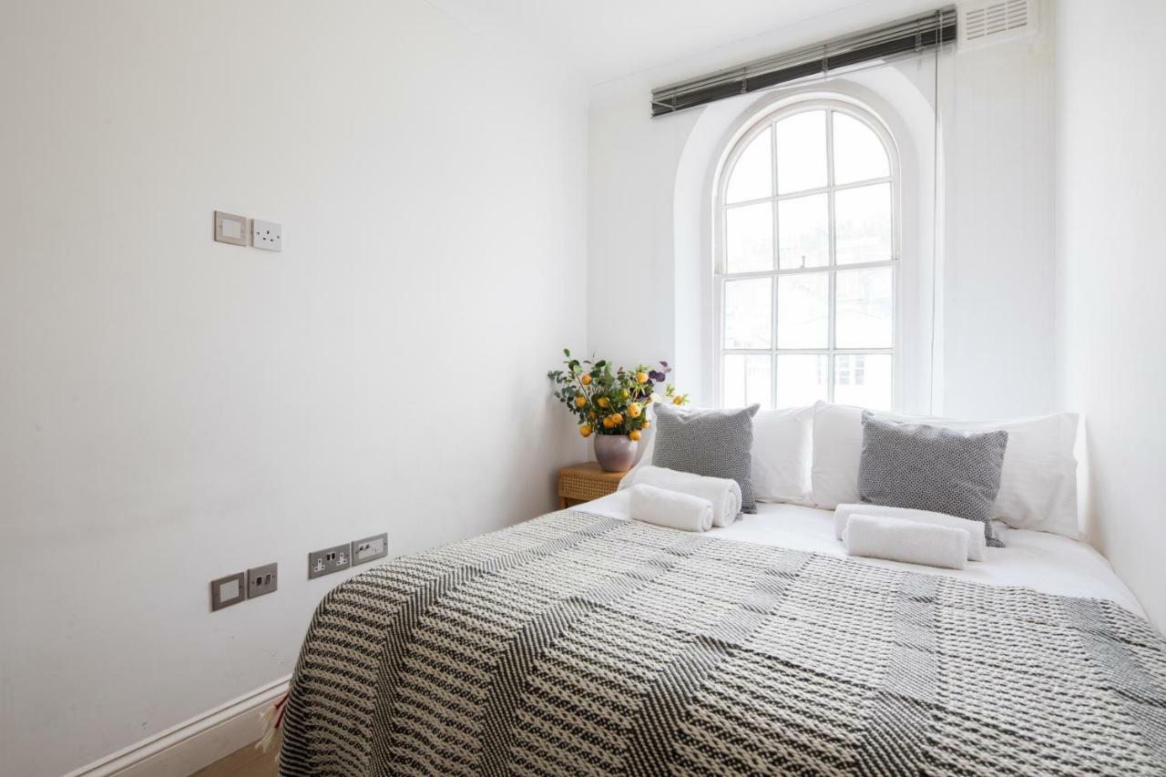 Gloucester Terrace By Lime Street 런던 외부 사진