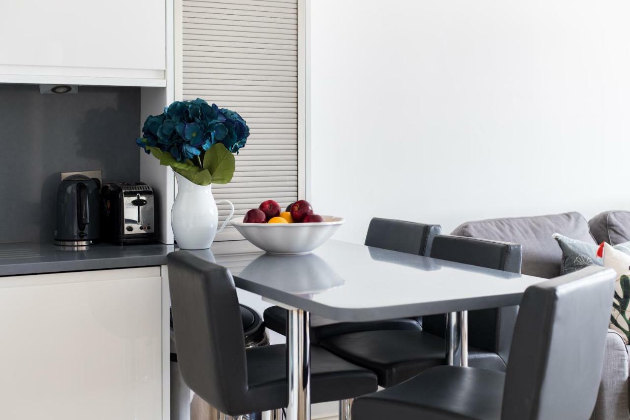 Gloucester Terrace By Lime Street 런던 외부 사진